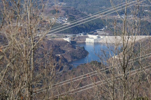 「見晴らしの丘」からは、大分川ダム（ななせダム）を見下ろすことができます。